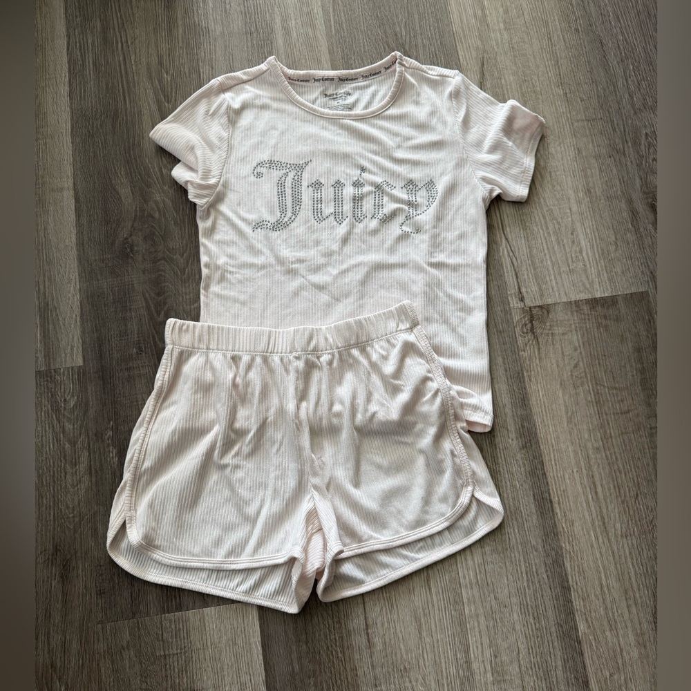 Juicy Couture pale pink shorts and top sleep lounge set. Size medium